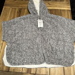 New. Girls. Zara Size 9/10.  Poncho 