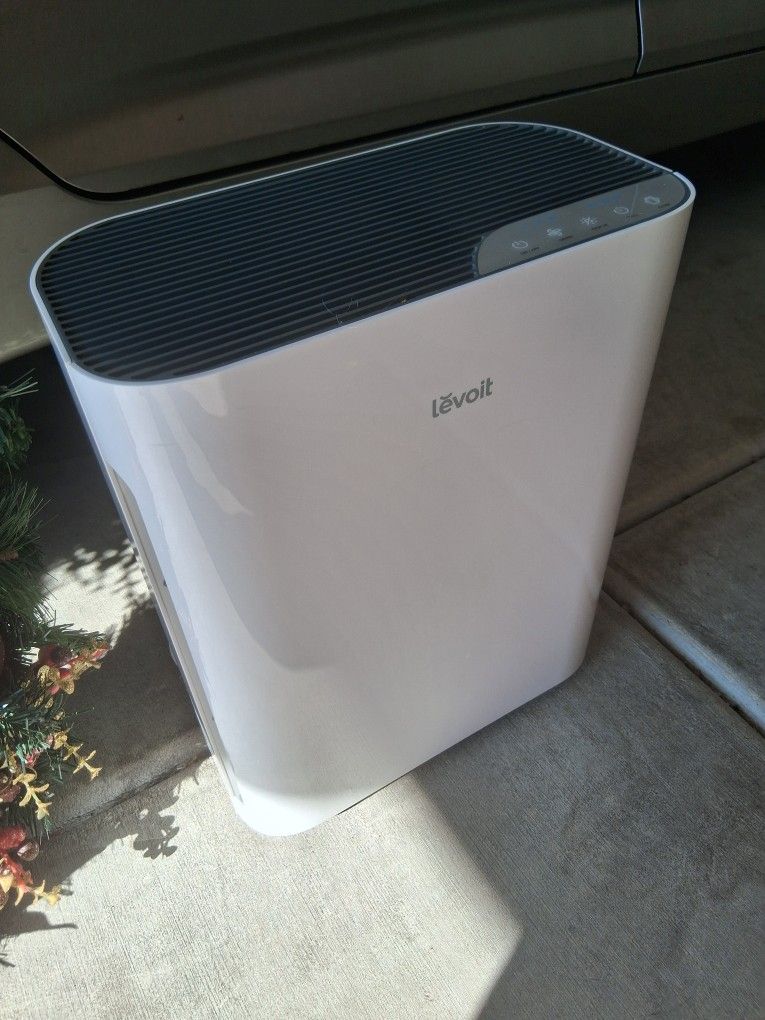 Levoit Air Purifier Like NEW