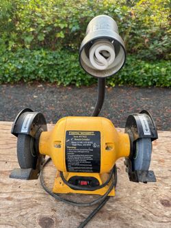 Central Machinery 6" Bench Grinder with Light