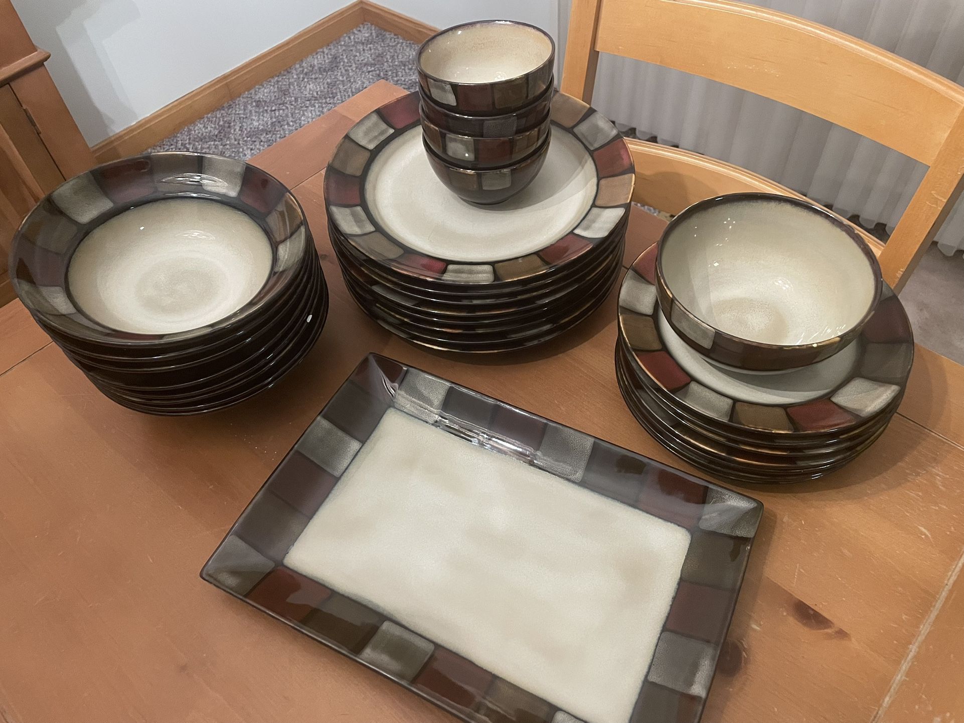 38-piece Taos Pfaltzgraff dinnerware.