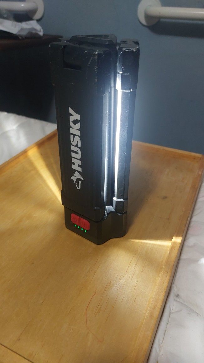 Husky 2200 Lumens  