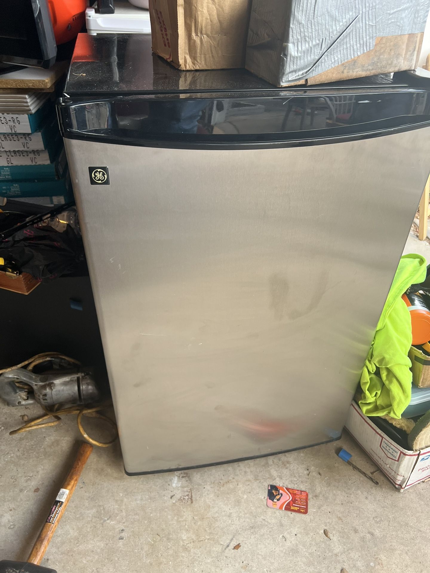 Mini fridge