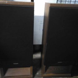 Technics Sb-2760 200 watt super bass 3 way speakers