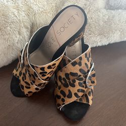 Very Nice High Heels Size 9 Asking $60 New