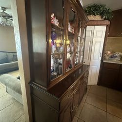 1980s China Cabinet