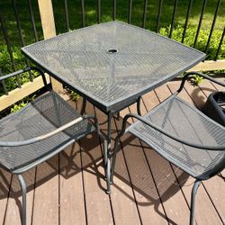 Bistro Table + 2 Chairs