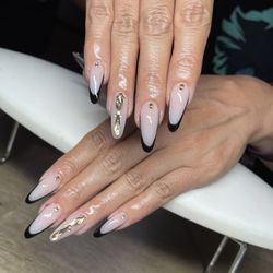 Nails 