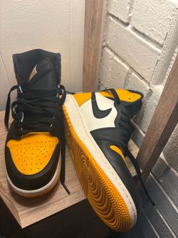 Air Jordan 1 High Yellow Toe Sneakers