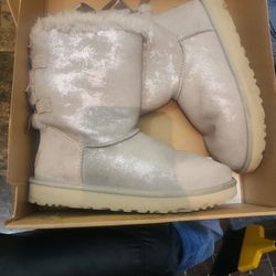 Uggs  Size 10