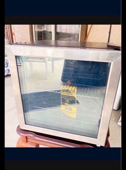 INSIGNIA 48-CAN BEVERAGE COOLER IN STAINLESS STEEL $180 obo
