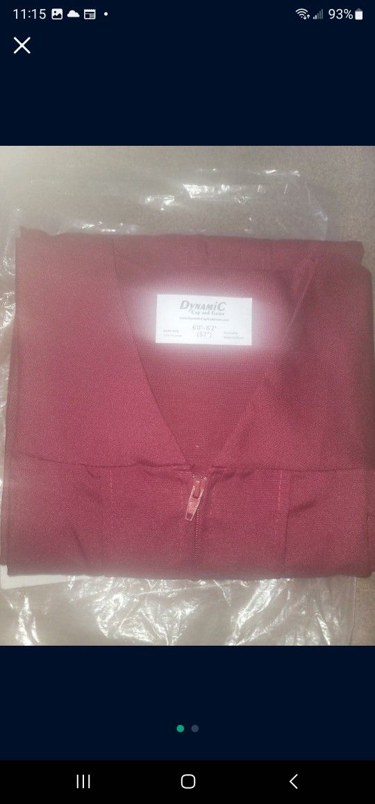 Dynamic graduation gown without cap