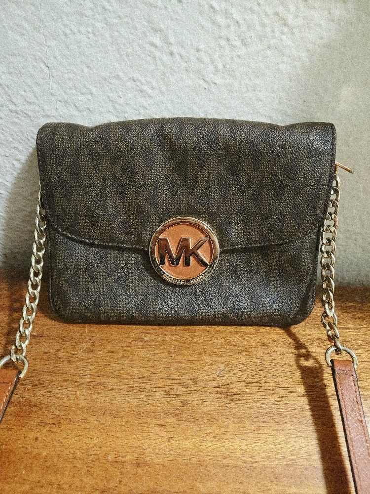 MICHAEL KORS Fulton Monogram Flap Crossbody Small Messenger Bag Purse Brown/Tan