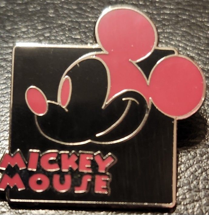 Mickey Mouse Expressions Series released 2012 Smiling Pink Disney Trading Pin, Mint Condition Minus Missing Back, which can be replaced