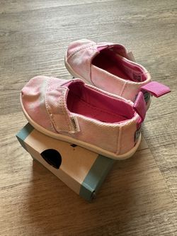 TOMS - Toddler Size 5
