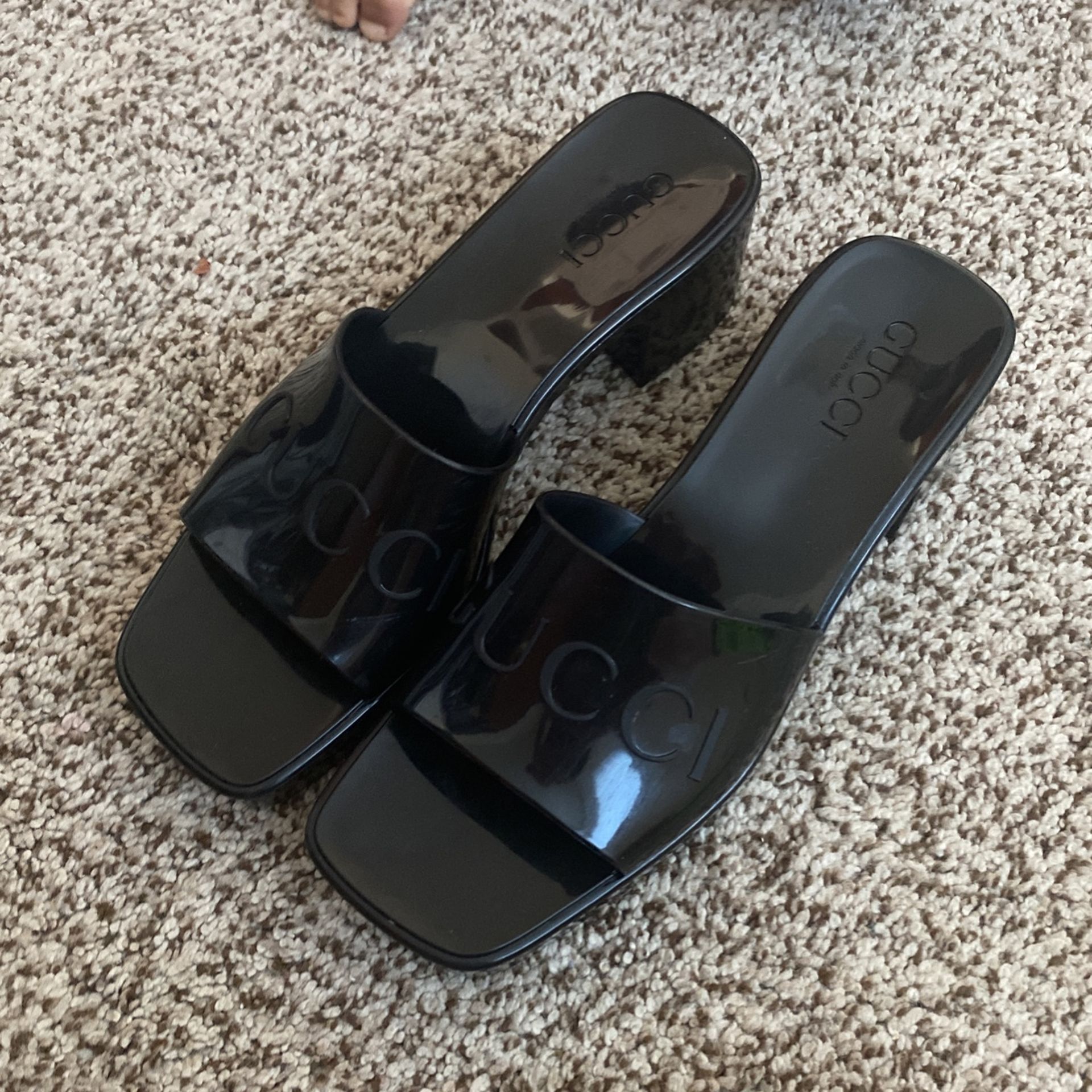 Gucci Slides Size 7.5w 