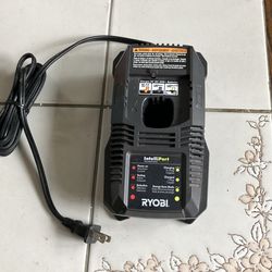 RYOBI IntelliPort Battery Charger