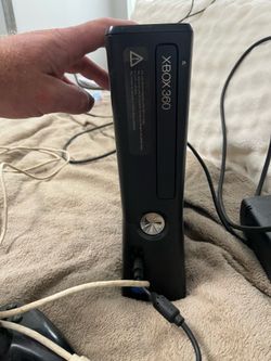 Xbox 360 with games