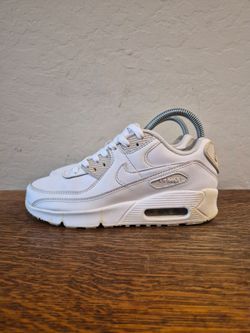 Nike Air Max 90 Fashion Sneakers 
Boy's Size US 4Y