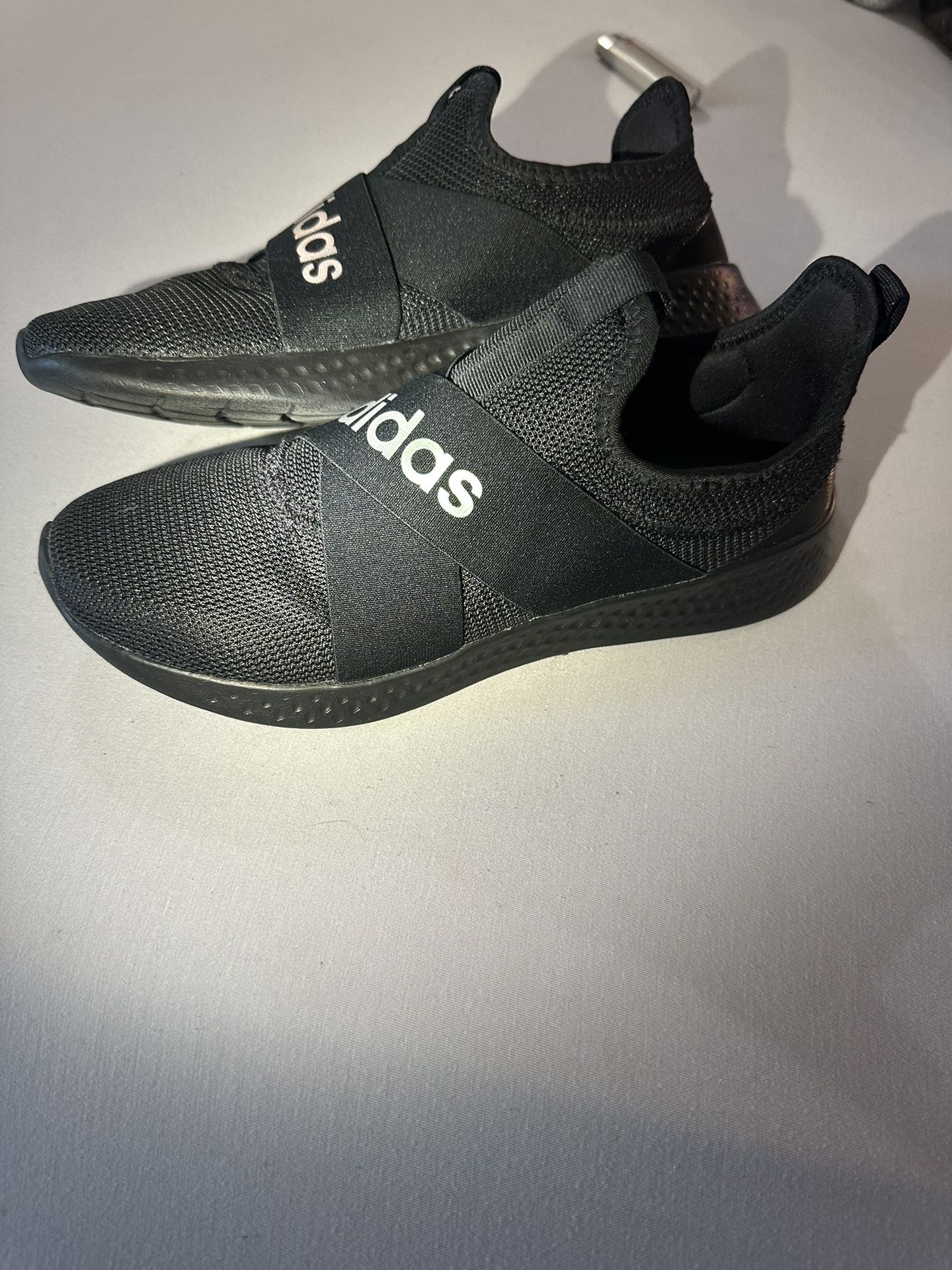 Women’s Size 8 Adidas