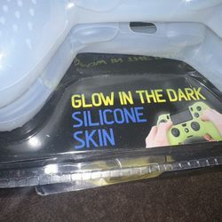 Glow In The Dark PS4 Controller Grips