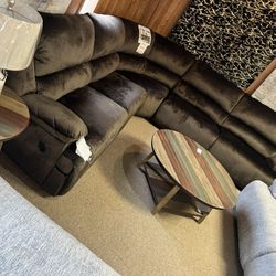 Stunning Stylish Reclining Sectional! 