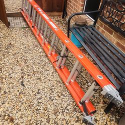 WERNER 20ft Fiberglass Extensión Ladder Seminew , Como Nueva,  Cash 