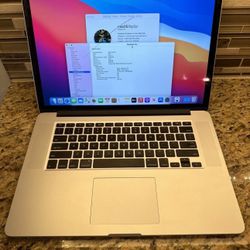 MacBook Pro 15 16GB RAM 256GB SSD Big Sur OS