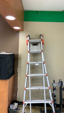 LITTLE GIANT EXTENSION LADDER