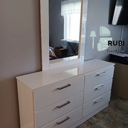 NEW GLOSSY DRESSER CHEST AND 2 NIGHTSTANDS. MIRROR NOT INCLUDED. SET ALSO SOLD SEPARATELY 