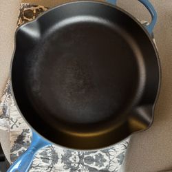 Le Creuset Signature Skillet 11 3/4”