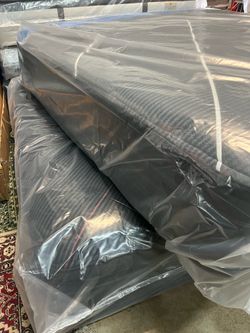 King size beauty rest black C class medium $799.financing available no credit needed open box