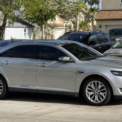 2013 Ford Taurus