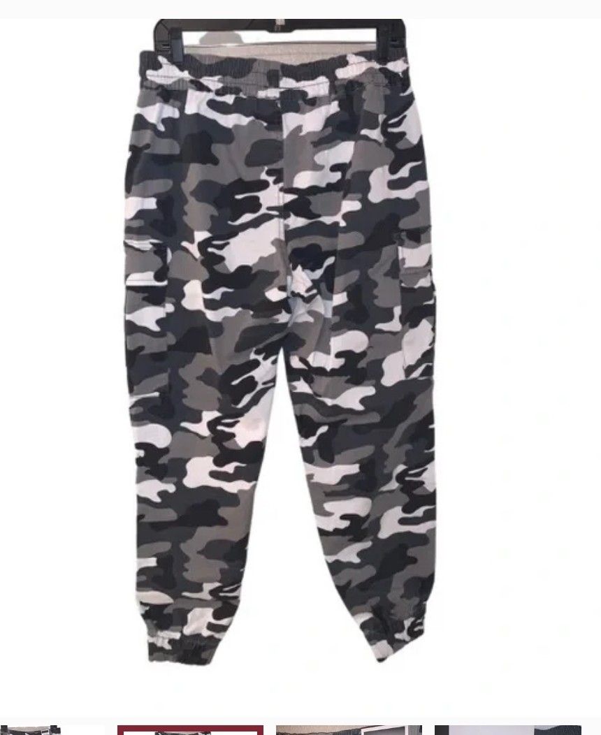 Charlotte russe deals camo pants