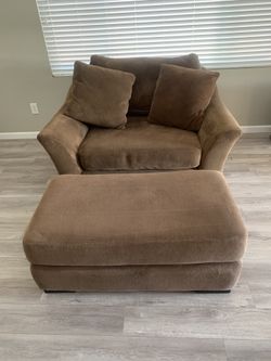 Sofa With Matching Ottoman