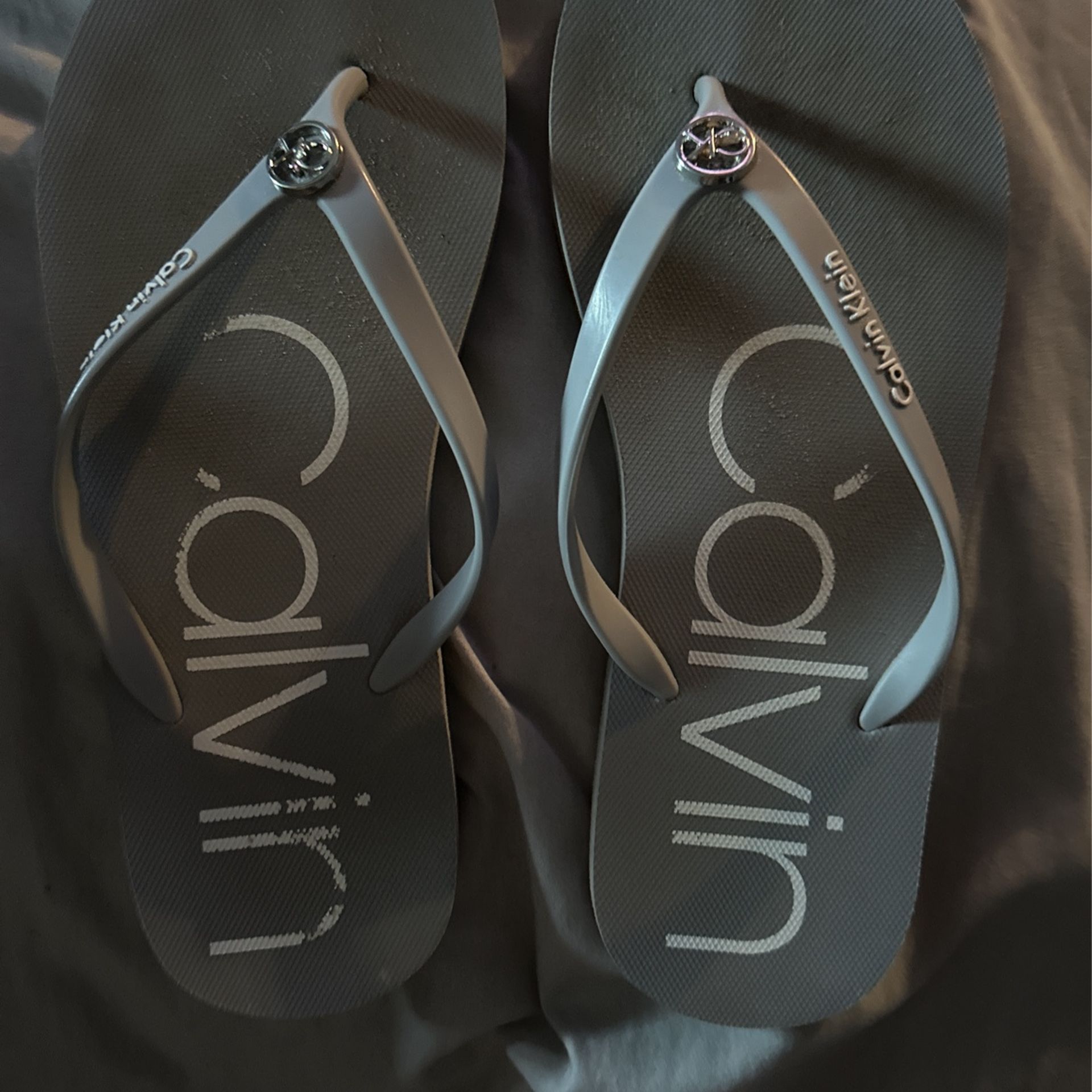 Women’s Size 7/8 Calvin Klein