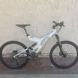Specialized Enduro Pro 26” Mountain Bike 