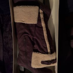 Woman’s High Boots Size 8