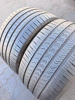 305/35R20 Good year Eagle sport all season