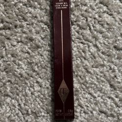 Charlotte Tilbury –Brow Lift Three-Way Shape Tool (Shade: Rita)
