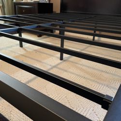 Queen Sleigh Bed With Metal Frame