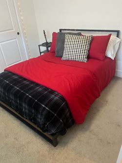 Duvet, comforter, shams, throw pillows