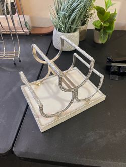 Wine holder