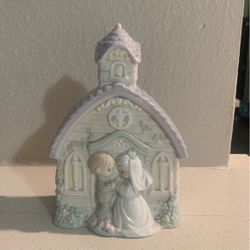 Precious Moments Wedding Chapel 