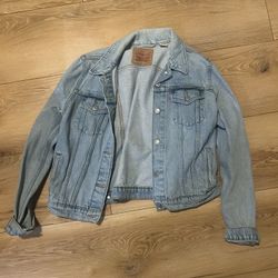 Levi’s light was Jean Jacket