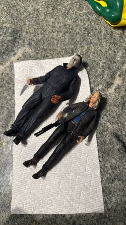  Micheal Myers And Laurie Strode. Figures