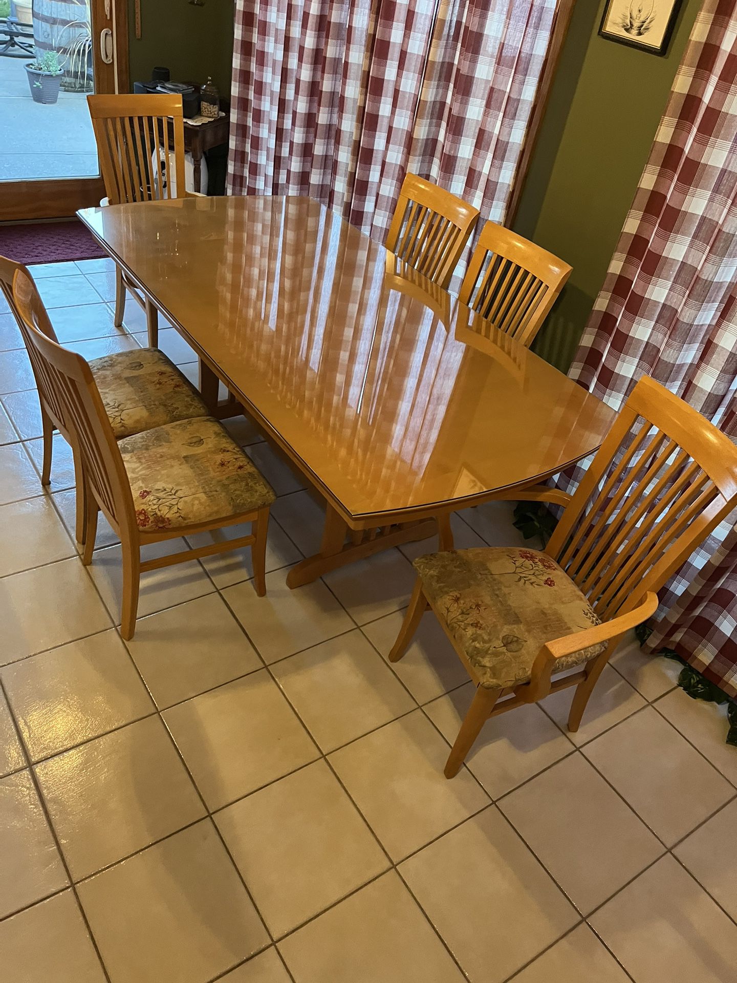 Dining Room Or Kitchen Table 