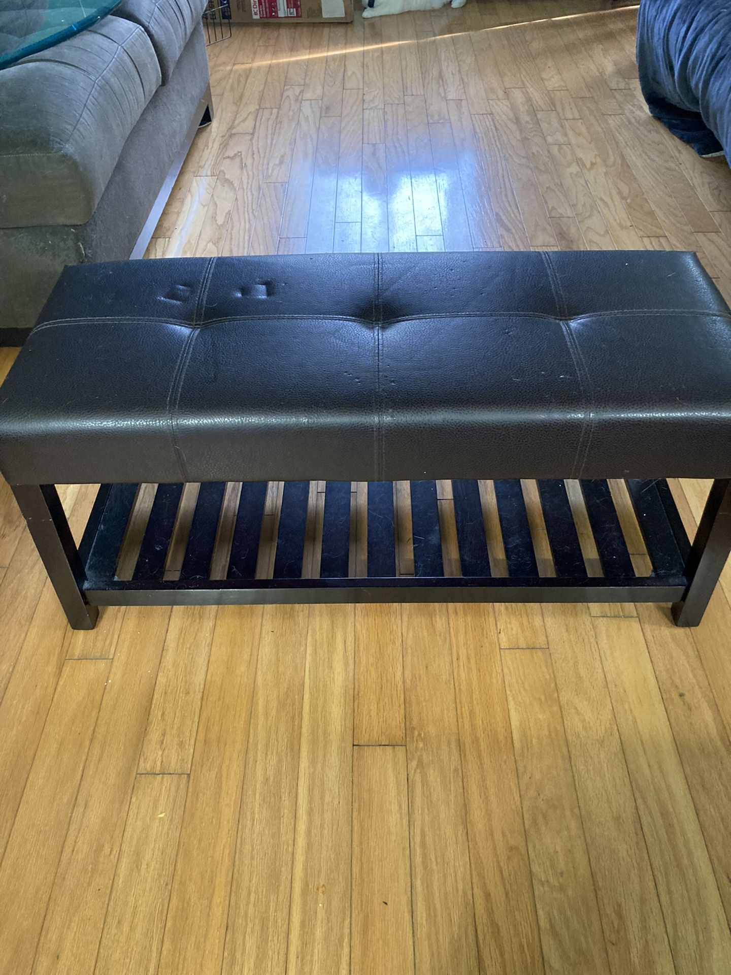 Foe Leather Bench