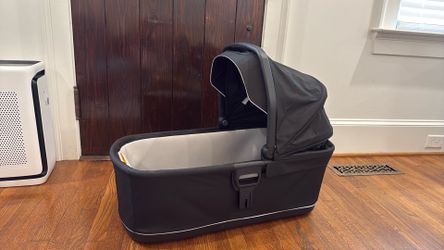 Thule Urban Glide 3 bassinet attachment -adapters included