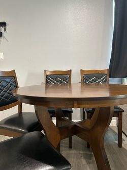 round table with chairs