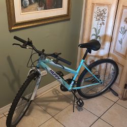 Huffy Superior Woman’s Bicycle 26 Inch